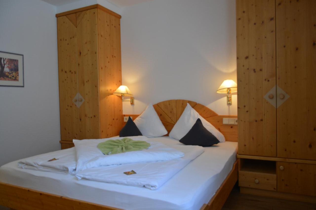 Hotel Am Roemerweg Fiss Exterior photo