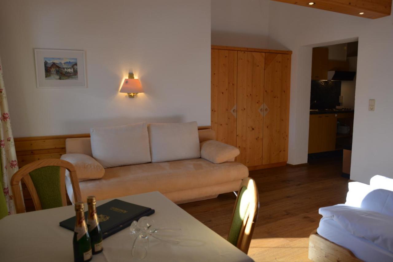 Hotel Am Roemerweg Fiss Exterior photo