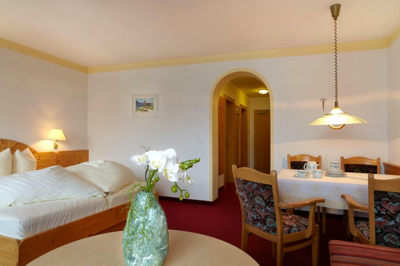 Hotel Am Roemerweg Fiss Exterior photo